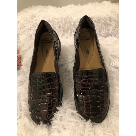 Clarks Gael Angora women's Loafers Brown Croc-embossed Leather Finish Size 6M - Picture 3 of 9